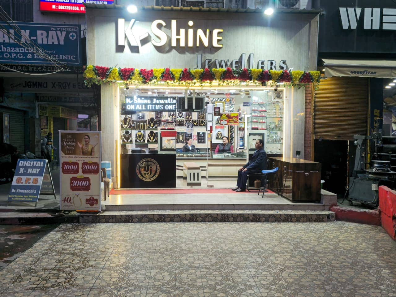 K-Shine Jewellers Gandhi Nagar Showroom Exterior