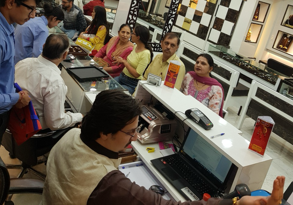 Heavy gathering of Customers at Kshine Jewellers janipur Branch jammu.